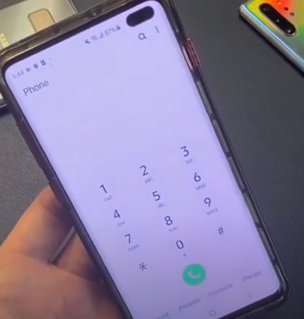 How To Calibrate the Touchscreen on a Galaxy S10 Step1