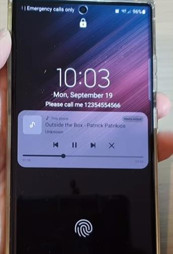 Enable or Disable Control Music On the Lock Screen Galaxy S22